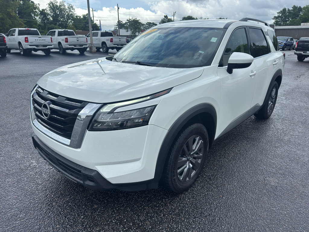 Used 2024 Nissan Pathfinder SV FWD image 5