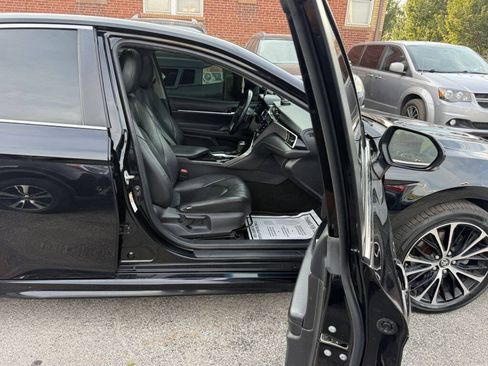 Used 2018 Toyota Camry SE w/ Audio Package FWD image 19