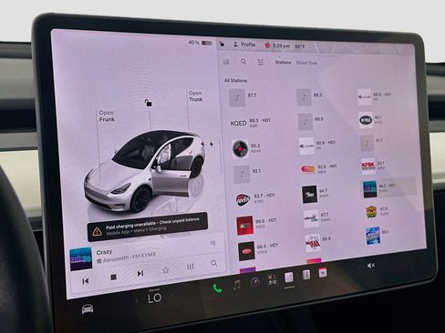 Used 2023 Tesla Model Y Performance AWD/4WD image 18