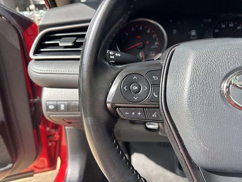 Used 2022 Toyota Camry XSE image 25