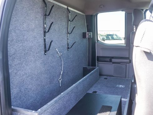 Used 2017 Ford F350 XLT w/ XLT Value Package RWD image 13
