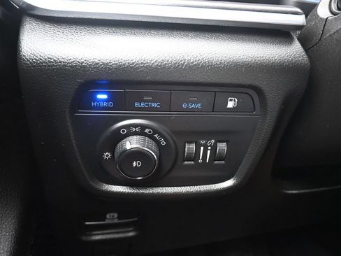 Used 2023 Jeep Grand Cherokee Overland w/ Advanced Protech Group III AWD/4WD image 35