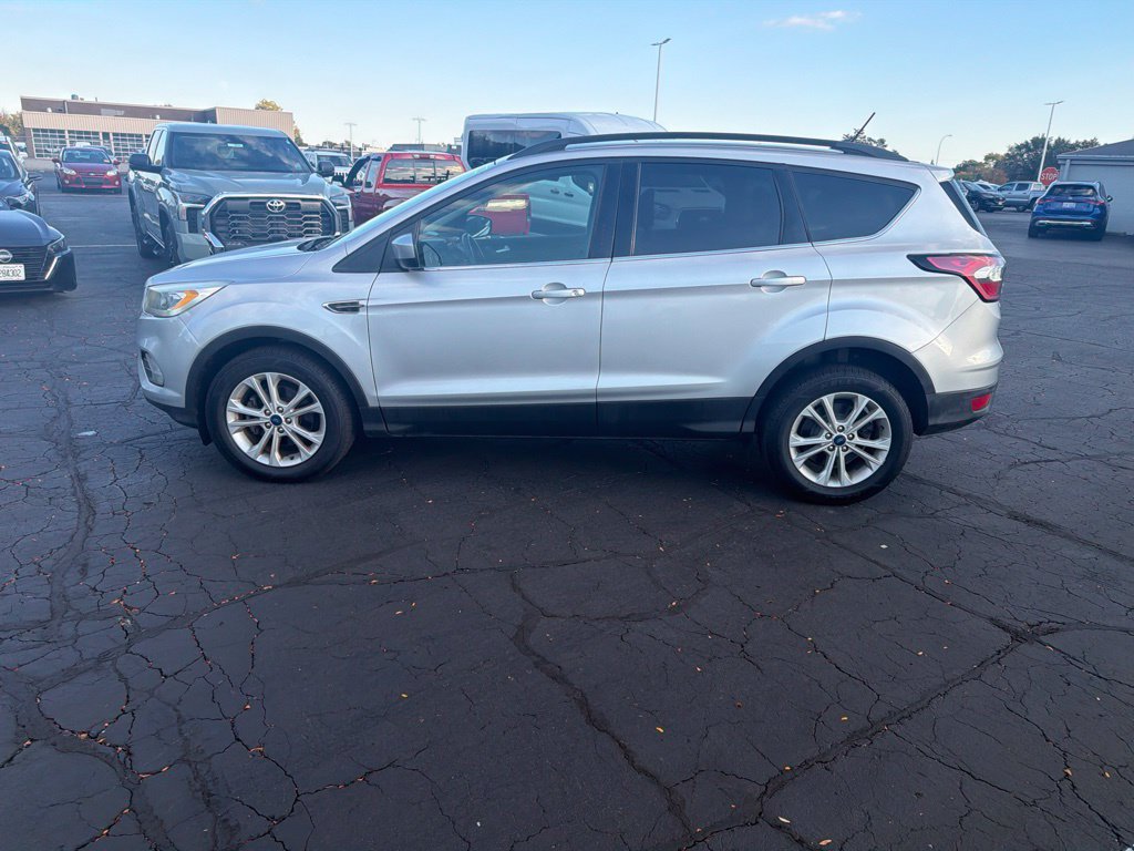 Used 2018 Ford Escape SEL FWD image 1