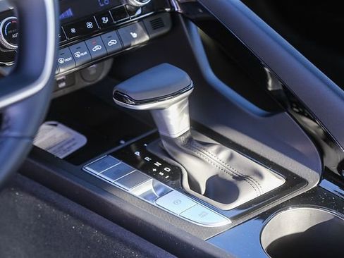 New 2026 Hyundai Elantra Limited FWD image 23