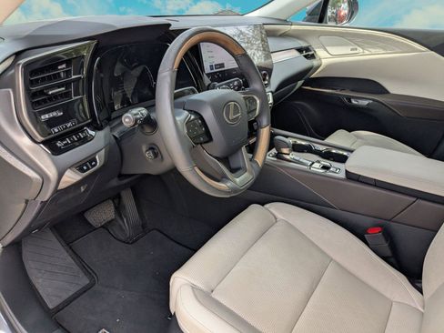 Certified 2023 Lexus RX 350 FWD w/ Accessory Package (Z1) image 6