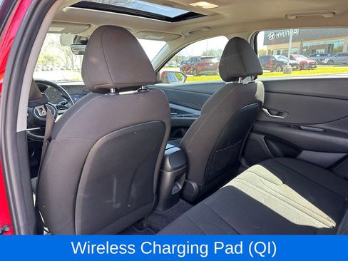 Used 2024 Hyundai Elantra SEL w/ Convenience Package image 8