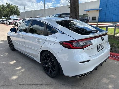 Used 2024 Honda Civic Sport Touring image 4