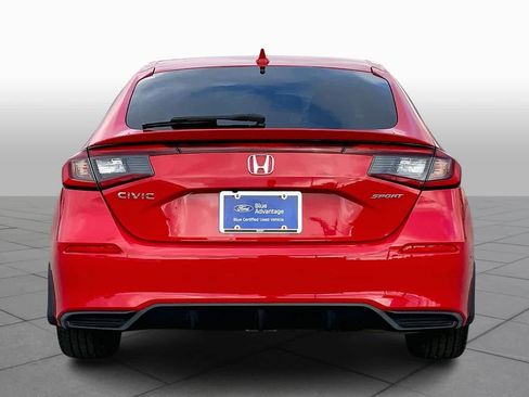 Used 2022 Honda Civic Sport image 4