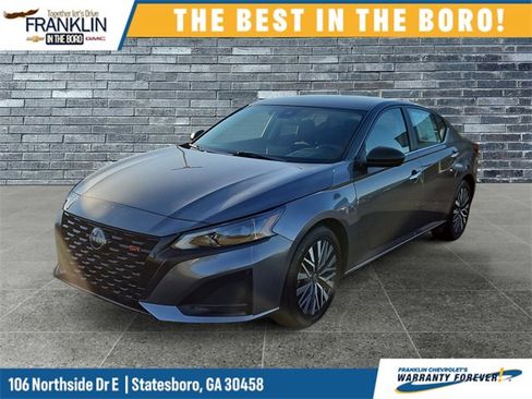 Used 2024 Nissan Altima 2.5 SV image 1