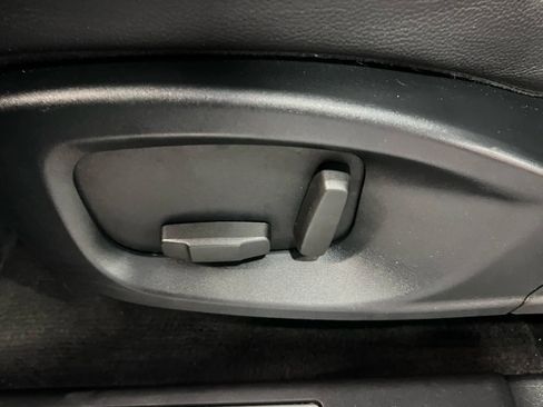 Used 2018 Jaguar E-PACE S image 24