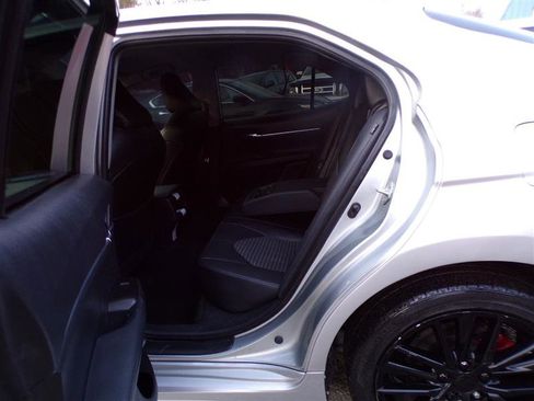 Used 2021 Toyota Camry SE w/ Convenience Package image 25