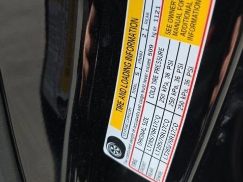 Used 2023 Chevrolet Colorado ZR2 w/ ZR2 Convenience Package III image 11