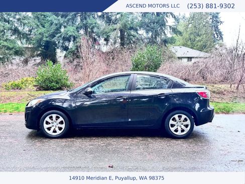 Used 2011 MAZDA MAZDA3 i Sport image 2