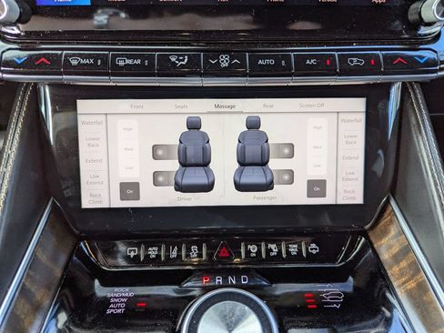 Used 2022 Jeep Grand Wagoneer Series II w/ Convenience Group III AWD/4WD image 26