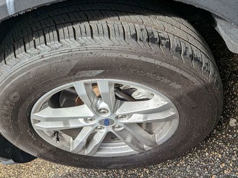 Used 2023 Ford Explorer XLT w/ Equipment Group 202A image 6