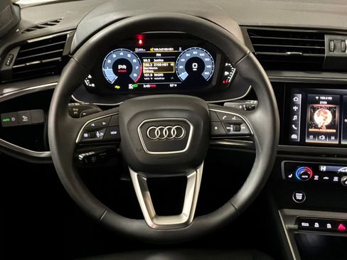 Certified 2025 Audi Q3 2.0T Premium w/ Convenience Package image 14