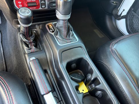 Used 2021 Jeep Wrangler Unlimited Rubicon image 19