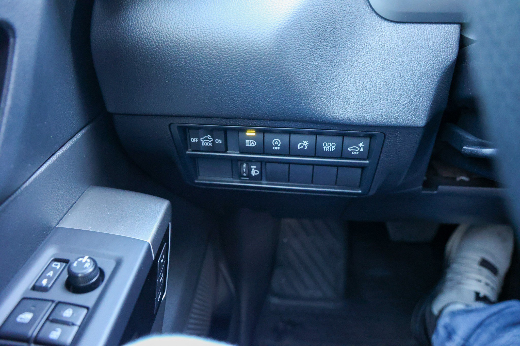Used 2024 Toyota Tundra Limited AWD/4WD image 19