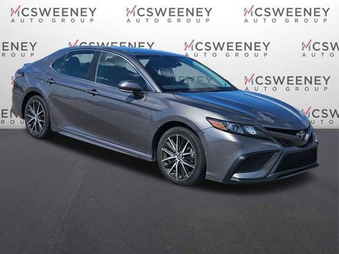 Used 2024 Toyota Camry SE FWD image 7