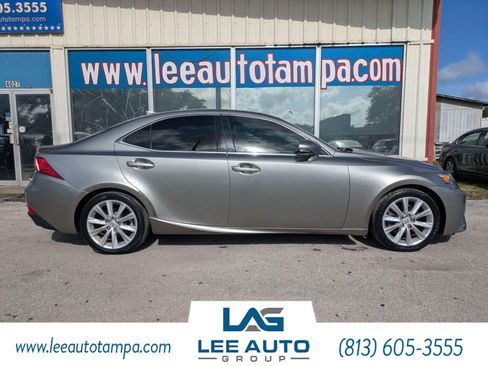 Used 2015 Lexus IS 250 RWD image 2