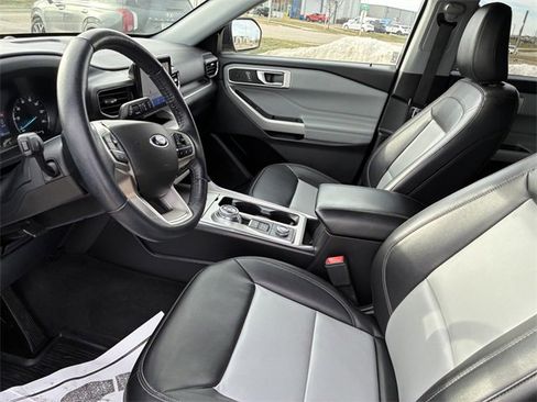 Certified 2022 Ford Explorer XLT w/ Equipment Group 202A image 13