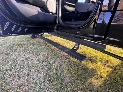 Used 2023 Ford F150 Lariat w/ Equipment Group 502A High image 11