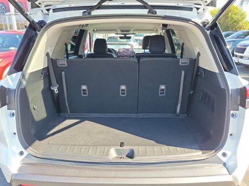 New 2026 Nissan Pathfinder SL FWD image 14