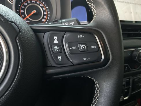 Used 2025 Jeep Wrangler Unlimited Sport AWD/4WD image 26