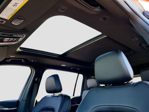 New 2025 Jeep Grand Cherokee L Limited w/ Trailer Tow Package image 20