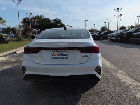 Used 2024 Kia Forte LXS FWD image 5