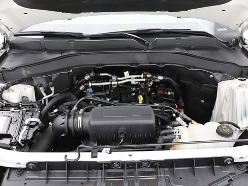 Used 2023 Ford Explorer XLT w/ Equipment Group 202A image 28