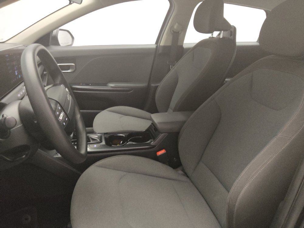 Used 2025 Kia K4 FWD image 17
