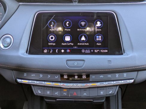 Used 2021 Cadillac XT4 Premium Luxury image 17