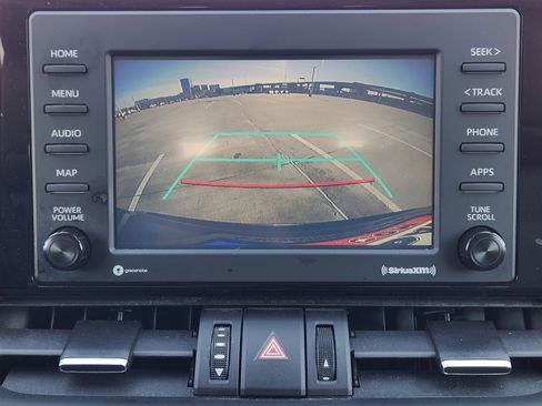 Used 2020 Toyota RAV4 XLE Premium image 18