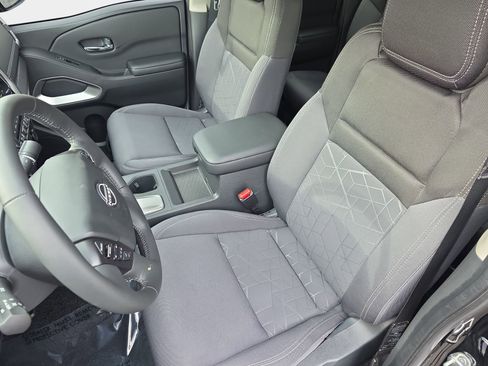 Certified 2025 Nissan Frontier SV w/ SV Convenience Package image 14