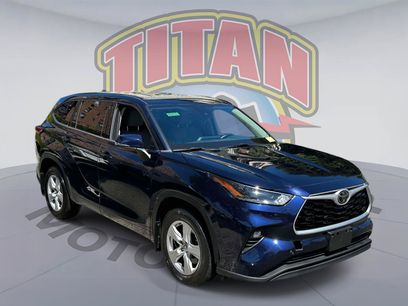 Used 2021 Toyota Highlander LE