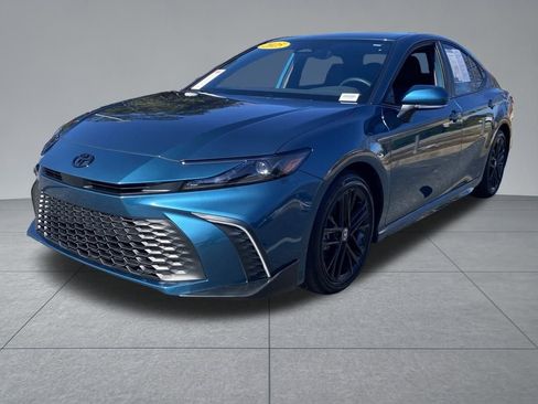 Used 2025 Toyota Camry SE w/ Multimedia Upgrade Package image 2