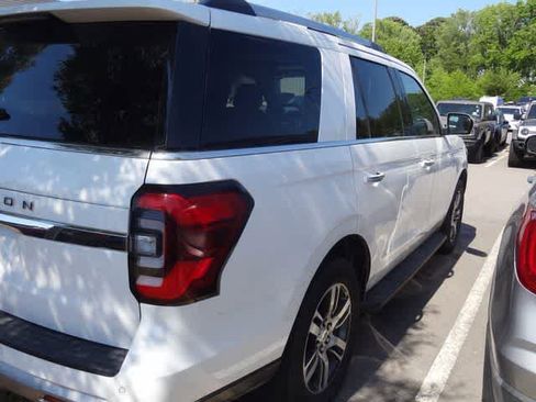 Used 2024 Ford Expedition Limited RWD image 4