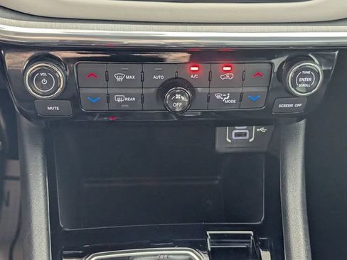 Certified 2023 Jeep Compass Limited AWD/4WD image 21