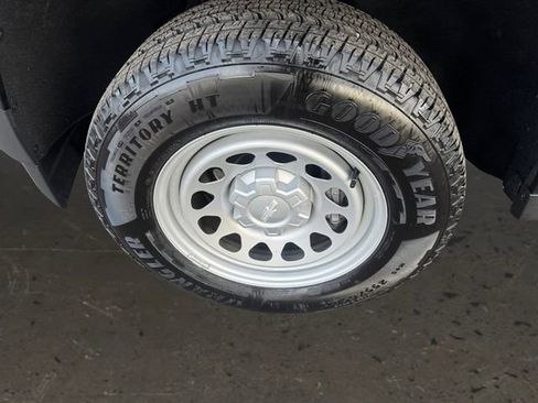 Used 2025 Chevrolet Colorado W/T w/ Advanced Trailering Package image 9