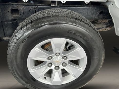 Used 2023 Chevrolet Silverado 1500 W/T w/ WT Value Package AWD/4WD image 23