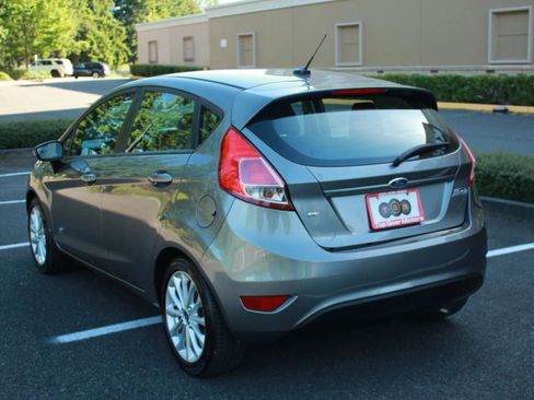 Used 2014 Ford Fiesta SE w/ Equipment Group 201A FWD image 5