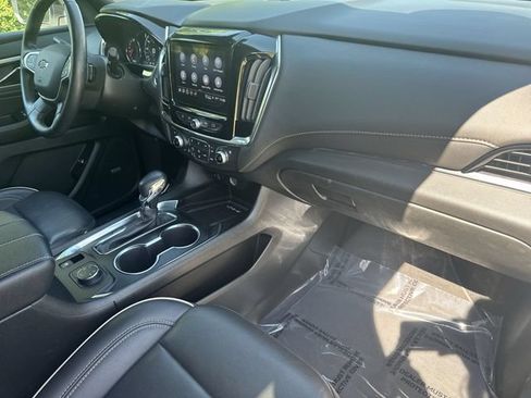Used 2023 Chevrolet Traverse Premier w/ Redline Edition AWD/4WD image 31