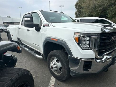 Used 2021 GMC Sierra 3500 4x4 Crew Cab w/ Gooseneck/5TH Wheel Package image 2