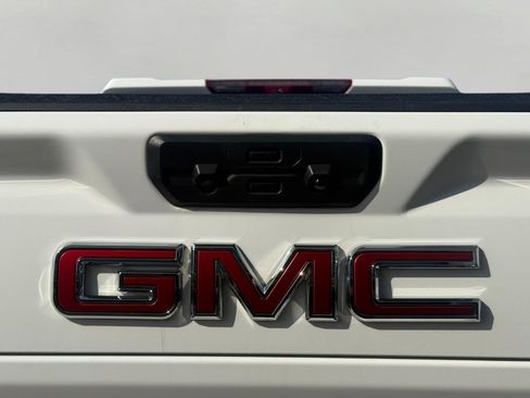 Used 2024 GMC Sierra 2500 AT4 w/ Technology Package image 12