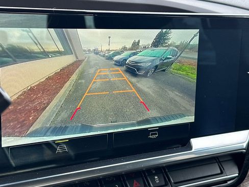 Used 2024 Chevrolet Silverado 2500 LT image 21