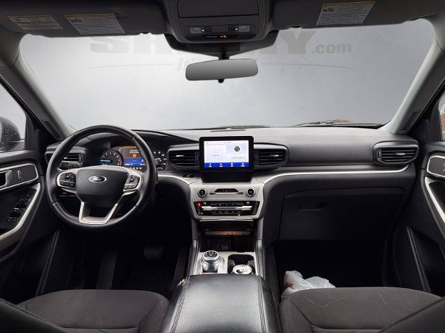 Certified 2020 Ford Explorer XLT w/ Comfort Package RWD image 3