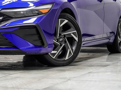 Used 2024 Hyundai Elantra SEL w/ Convenience Package image 3