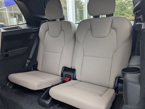 New 2026 Volvo XC90 T8 Plus w/ Protection Package Premier image 17