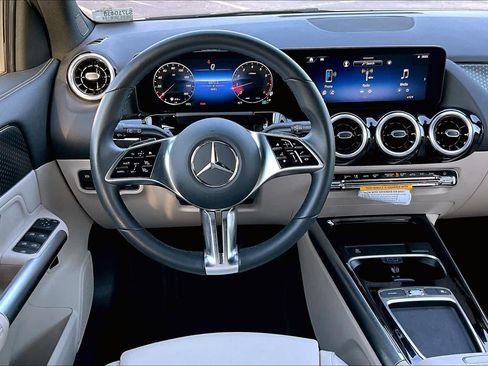 Certified 2025 Mercedes-Benz GLA 250 4MATIC image 6